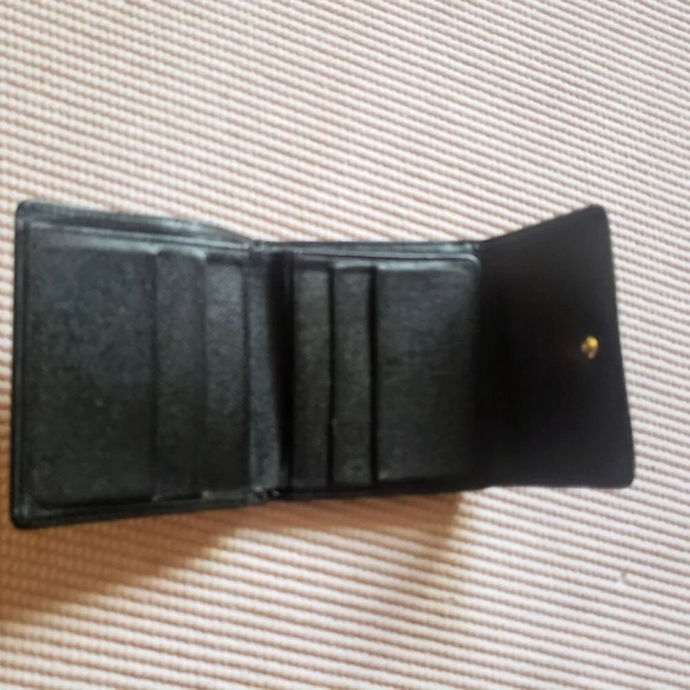 Louis Vuitton Epi Elise Wallet - Black
